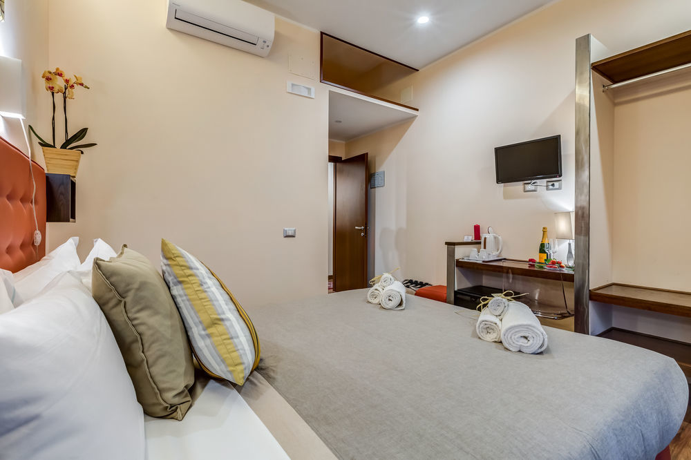 Lhr Coliseum B&B Rzym Zewnętrze zdjęcie